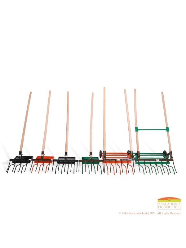 Innovative fork for aeration and loosening the soil 40